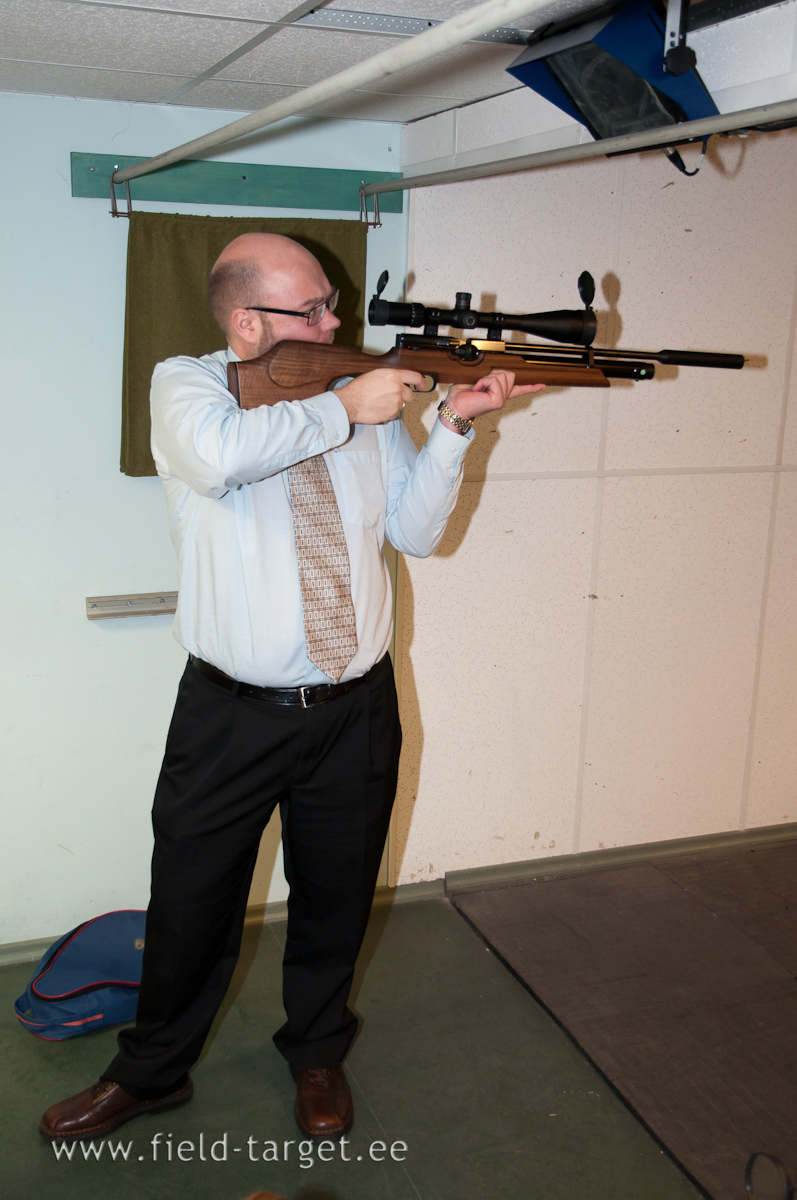 Kurmet valmistub järgmiseks harjutuseks